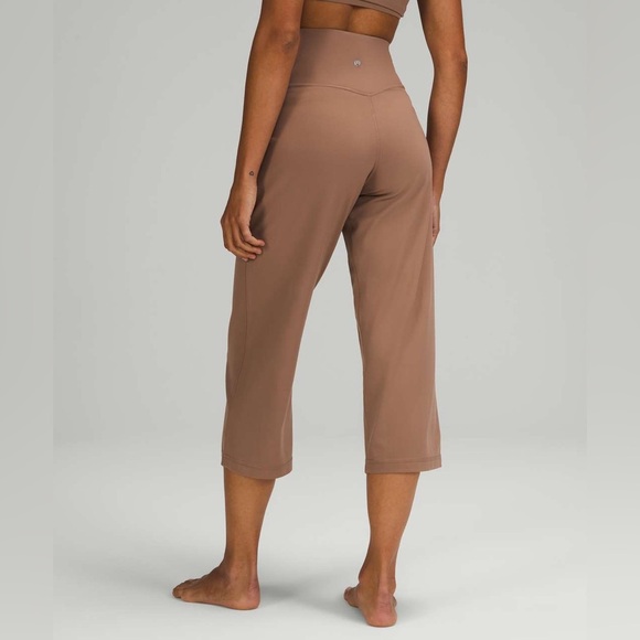 Lululemon Align Wide Leg Super-High-Rise Crop *23"
Cacao- NEVER WORN - Picture 10 of 11